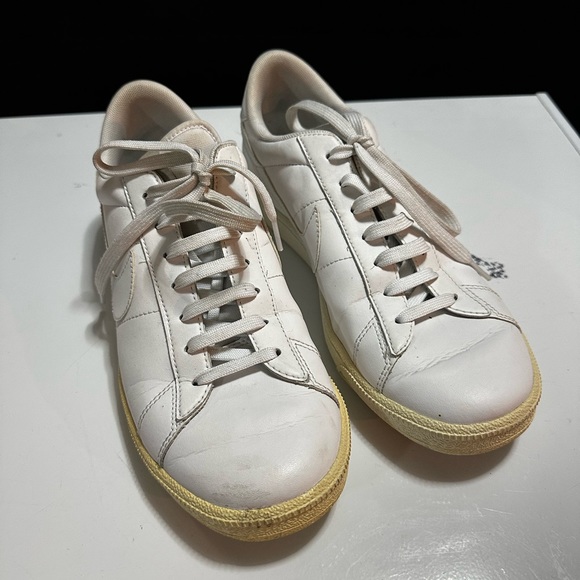 Nike sneakers - Picture 1 of 4